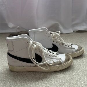 Nike Blazer Mid ‘77 Sneakers